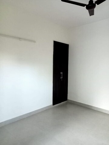 Room in 4 BHK Apartment at Ireo Uptown, Sector 66 – for Rent