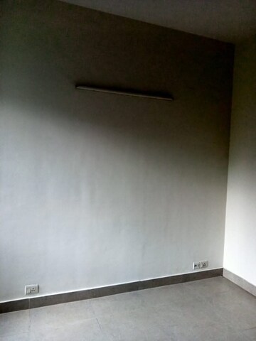 Room in 4 BHK Apartment at Ireo Uptown, Sector 66 – for Rent