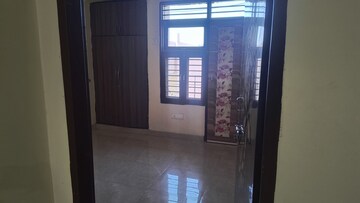 Room in 1 RK Builder Floor at Sector 10a – for Rent