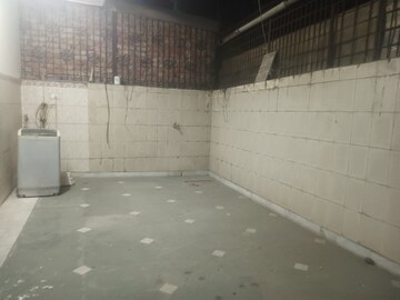 Master Bedroom in 2 BHK Builder Floor at Ardee City, Sector 52 – for Rent