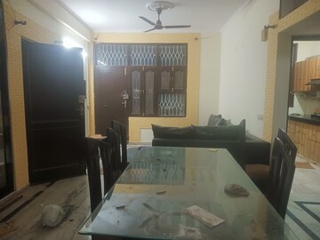 Living Room in 2 BHK Builder Floor at Ardee City, Sector 52 – for Rent
