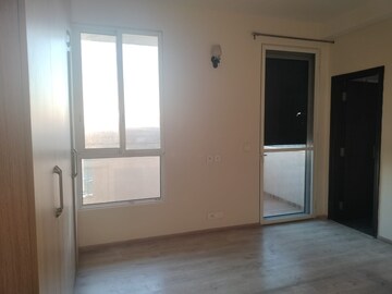 Room in 2 BHK Apartment at Sobha City Gurgaon, Sector 108 – for Rent
