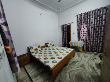 Bedroom in 2 BHK Apartment at Sulabh Awas, Gomti Nagar – for Rent