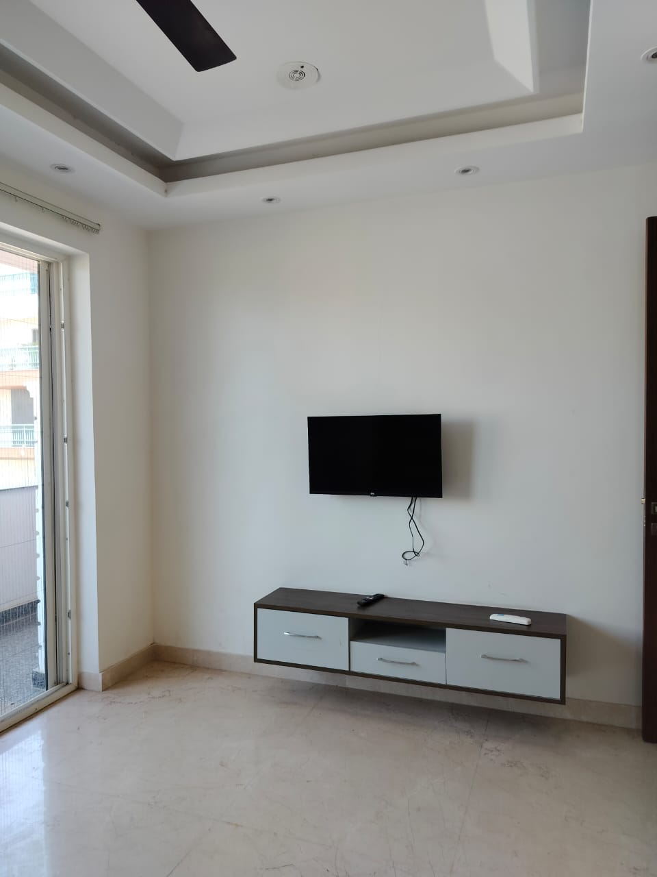 5 BHK + Servant Room Apartment For Sale in Pilot Court