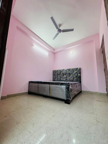 Room in 1 BHK Builder Floor at Saket – for Rent