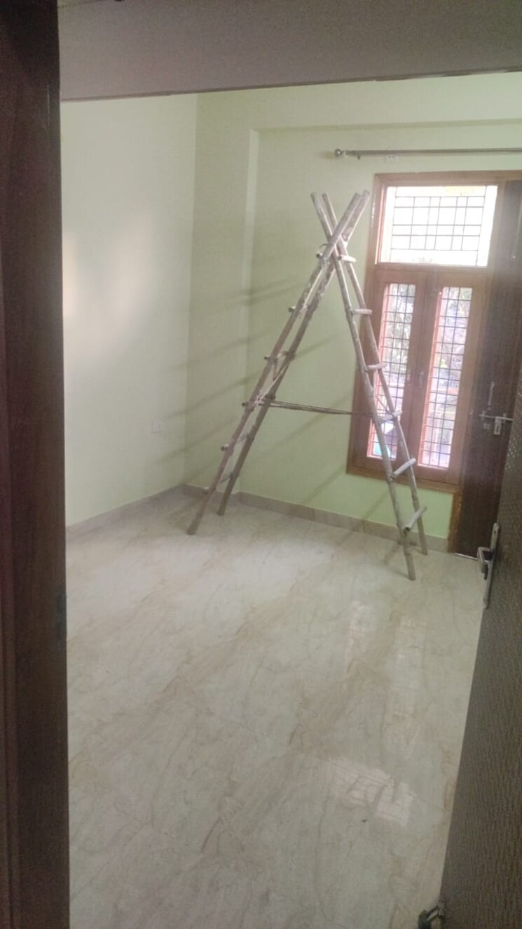 Room, ews-flats 1 Bedroom 100 Sq.Yd. Independent House In Sector 47 Gurgaon 8449974