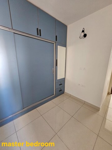 Room in 2 BHK Apartment at Prestige Finsbury Park Hyde, Bagaluru  – for Rent