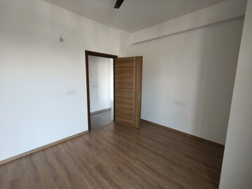 Room in 3 BHK Apartment at Tulip Yellow, Sector 69 – for Rent