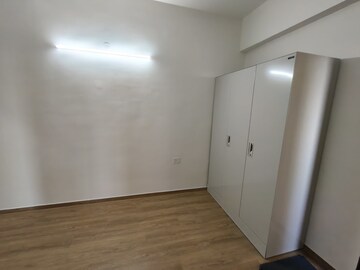 Room in 3 BHK Apartment at Tulip Yellow, Sector 69 – for Rent
