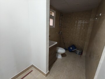 Bathroom in 3 BHK Apartment at Tulip Yellow, Sector 69 – for Rent