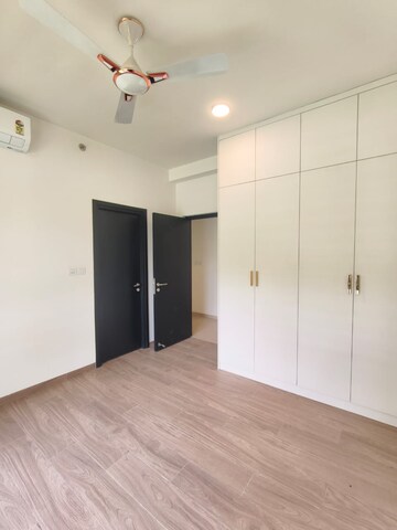 Room in 3 BHK Apartment at Sobha City Gurgaon, Sector 108 – for Rent