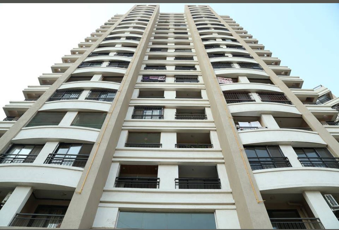 2 BHK + Extra Room 1150 Sq.Ft. Apartment in Satellite Royale