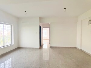 Room in 3.5 BHK Apartment at DS Nirman, Keshtopur – for Sale