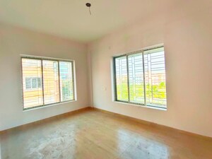 Room in 3.5 BHK Apartment at DS Nirman, Keshtopur – for Sale