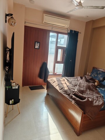 Living Room in 2 BHK Builder Floor at Ansal API Esencia, Sector 67 – for Rent