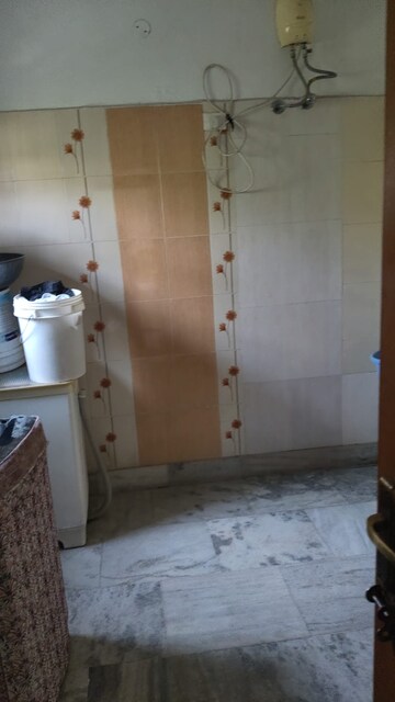 Bathroom in 3 BHK Builder Floor at Sector 21 – for Rent