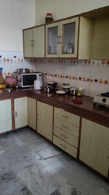 Kitchen in 3 BHK Builder Floor at Sector 21 – for Rent