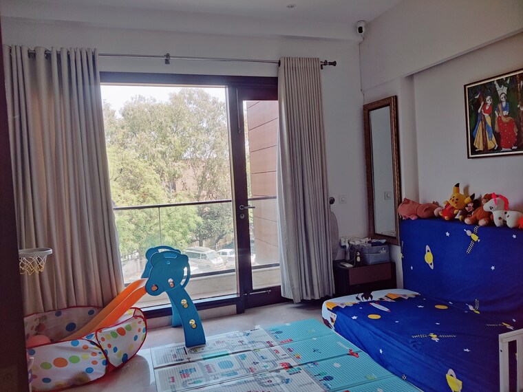 Bedroom, greater kailash ii 4 Bedroom 2500 Sq.Ft. Builder Floor In Greater Kailash ii Delhi 8450179