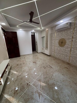 Kitchen in 3 BHK Builder Floor at SS Southend Floors, South City 2 – for Sale