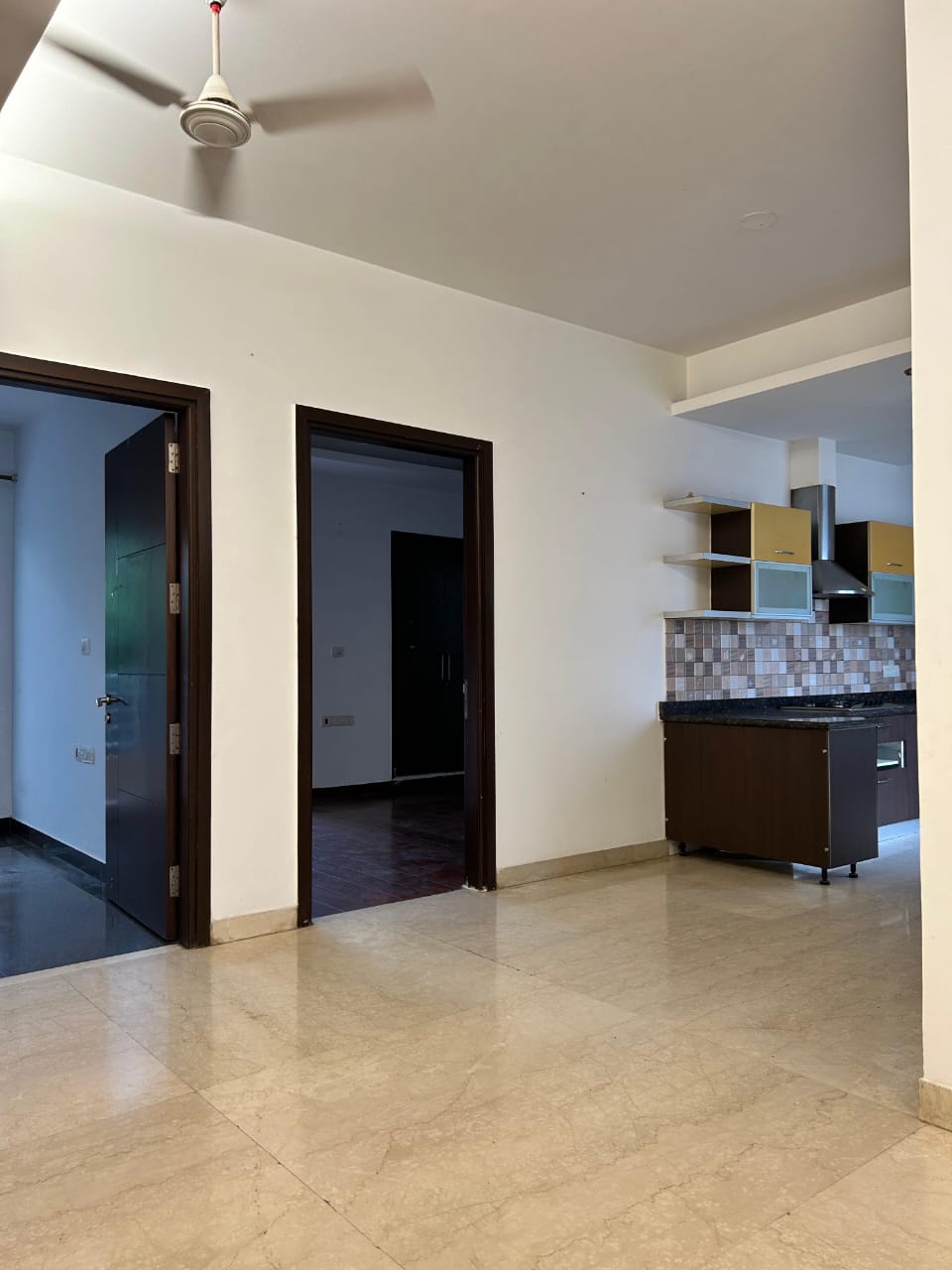 3 BHK + Extra Room Builder Floor For Sale in SS Southend Floors