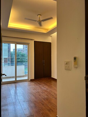 3 BHK Builder Floor For Sale in SS Southend Floors, South City 2