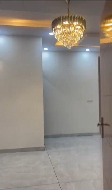 Room in 4 BHK Independent House at Sahastradhara Road – for Sale
