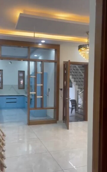 Room in 4 BHK Independent House at Sahastradhara Road – for Sale