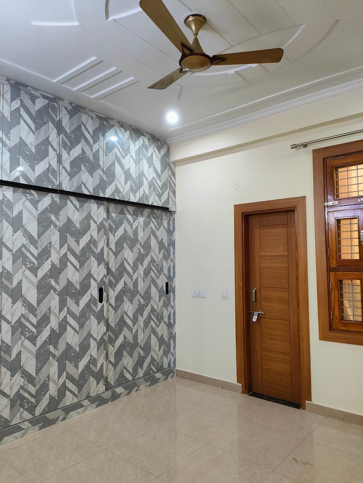 Room, vasundhara sector 10 3 Bedroom 1380 Sq.Ft. Builder Floor In Vasundhara Sector 10 Ghaziabad 8450416