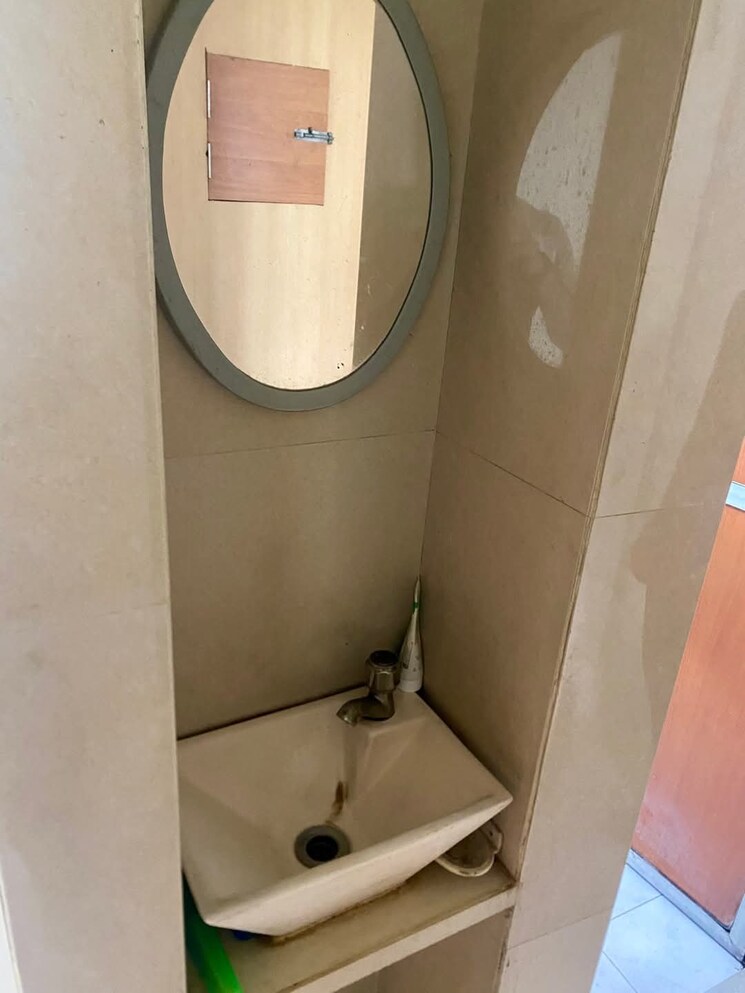 Bathroom, andheri west 1 Bedroom 388 Sq.Ft. Apartment In Andheri West Mumbai 8450409