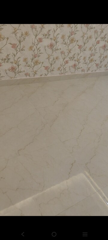 Room in 3 BHK Builder Floor at Shantideep Extension I, Gt Road – for Rent