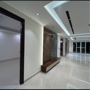Building Lobby in 4 BHK Builder Floor at Ansal API Versalia, Sector 67a – for Sale
