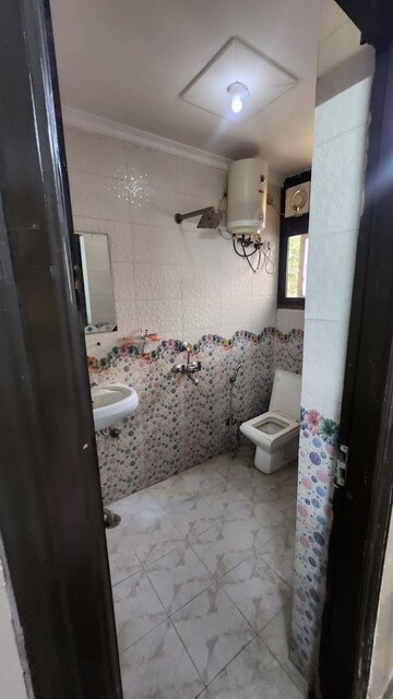 Bathroom in 3 BHK Apartment at Sector 13, Dwarka – for Rent