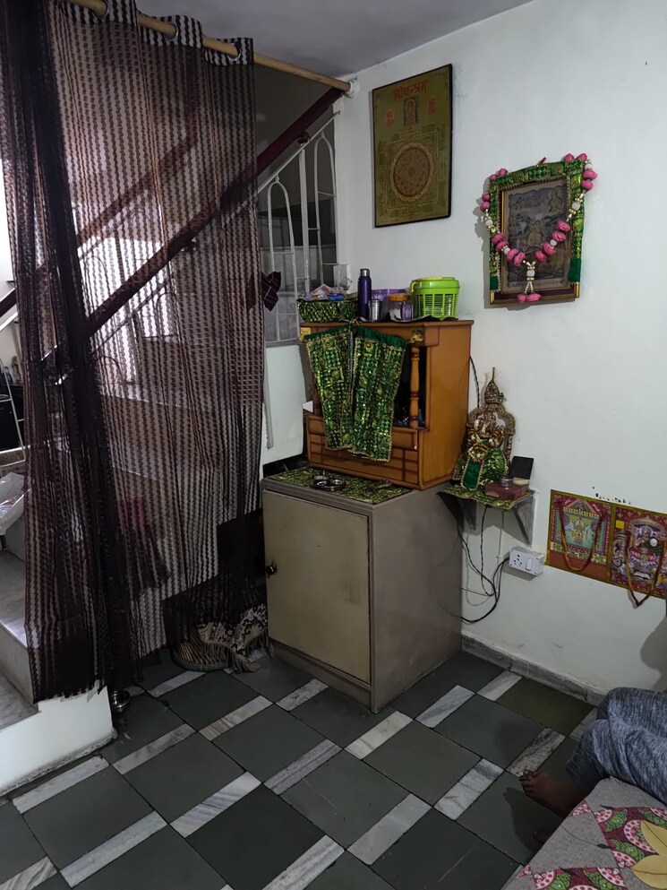 Other, rohini sector 13 2 Bedroom 900 Sq.Ft. Apartment In Rohini Sector 13 Delhi 8449042