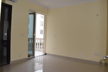 Room in 4 BHK Builder Floor at Ansal API Esencia, Sector 67 – for Rent
