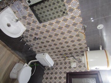 Master Bedroom in 1 RK Builder Floor at New Ashok Nagar – for Rent