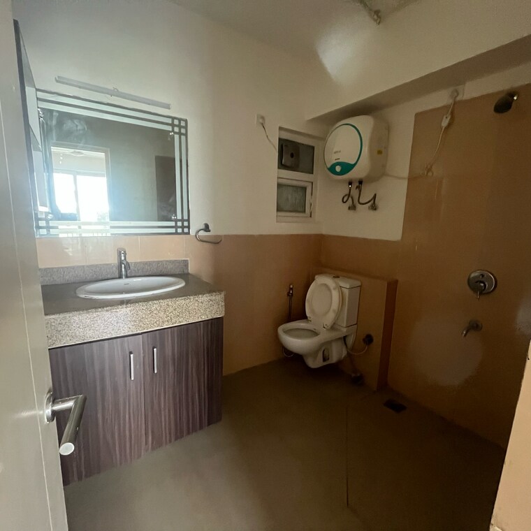 Kitchen, emaar-emerald-floors 3 Bedroom 1650 Sq.Ft. Apartment In Sector 65 Gurgaon 8450565