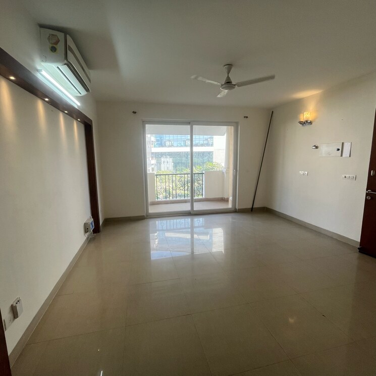 Room, emaar-emerald-floors 3 Bedroom 1650 Sq.Ft. Apartment In Sector 65 Gurgaon 8450565