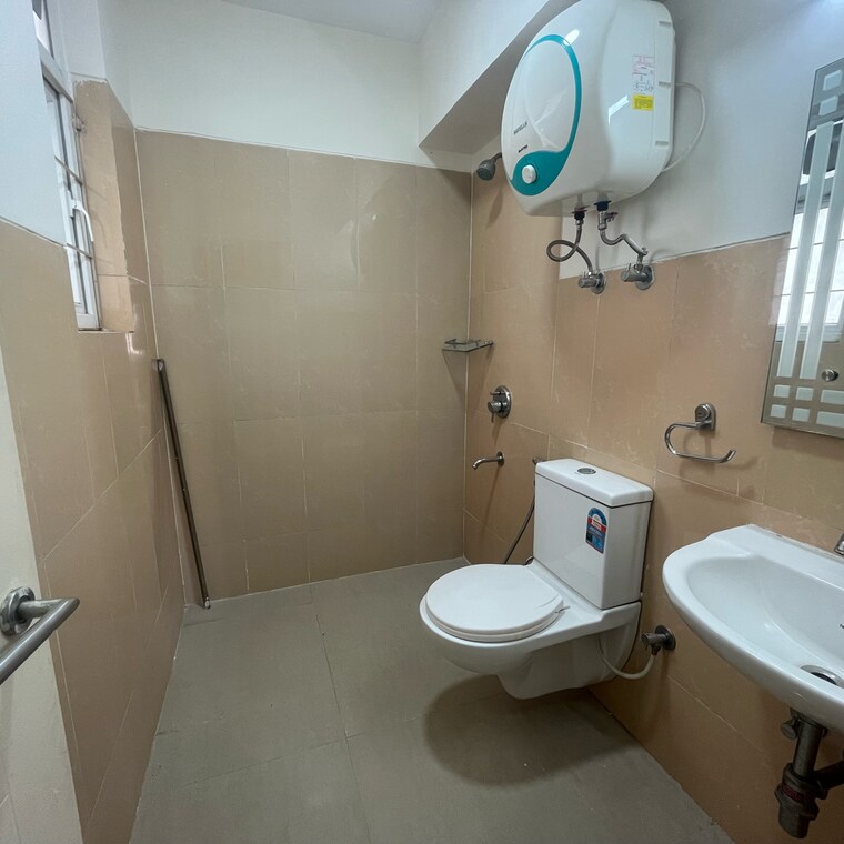 Bathroom, emaar-emerald-floors 3 Bedroom 1650 Sq.Ft. Apartment In Sector 65 Gurgaon 8450565