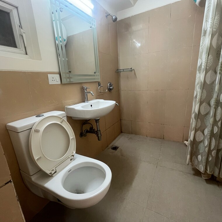 Bathroom, emaar-emerald-floors 3 Bedroom 1650 Sq.Ft. Apartment In Sector 65 Gurgaon 8450565