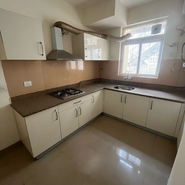 Kitchen, emaar-emerald-floors 3 Bedroom 1650 Sq.Ft. Apartment In Sector 65 Gurgaon 8450565