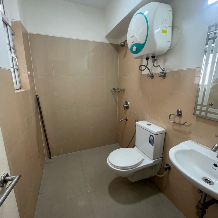 Bathroom, emaar-emerald-floors 3 Bedroom 1650 Sq.Ft. Apartment In Sector 65 Gurgaon 8450565