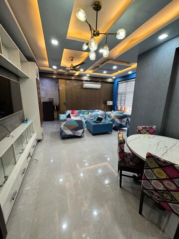 Master Bedroom in 3 BHK Builder Floor at Puri Kohinoor, Sector 89 – for Rent