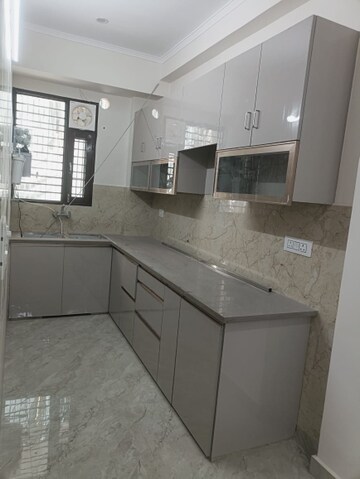 Kitchen in 2 BHK Builder Floor at Huda Market, Sector 31 – for Rent