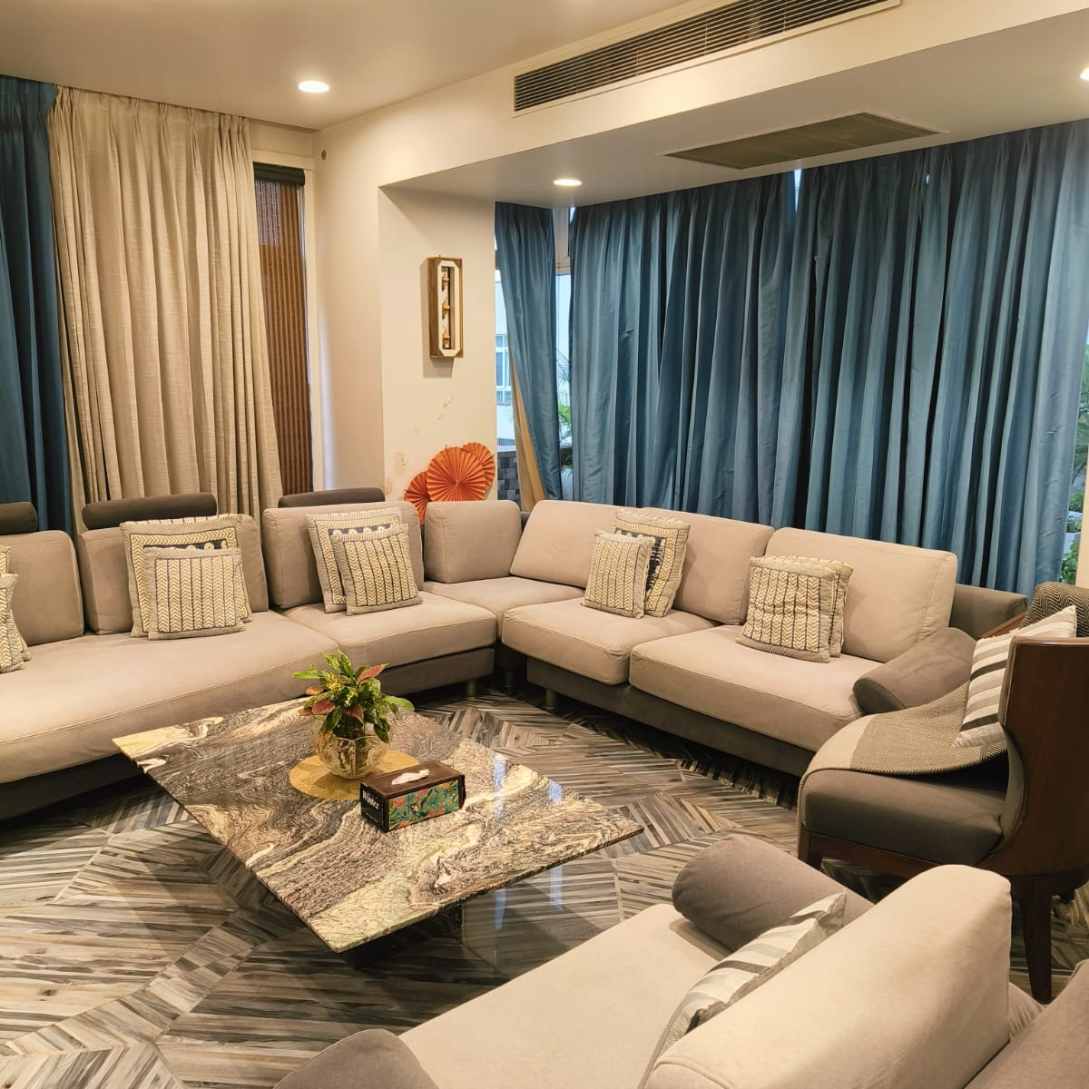 5 BHK + Servant Room,Extra Room 10000 Sq.Ft. Penthouse in Silverglades The Ivy