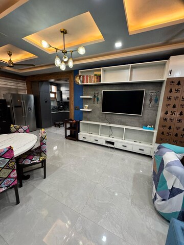 Parking in 3 BHK Builder Floor at Puri Kohinoor, Sector 89 – for Sale