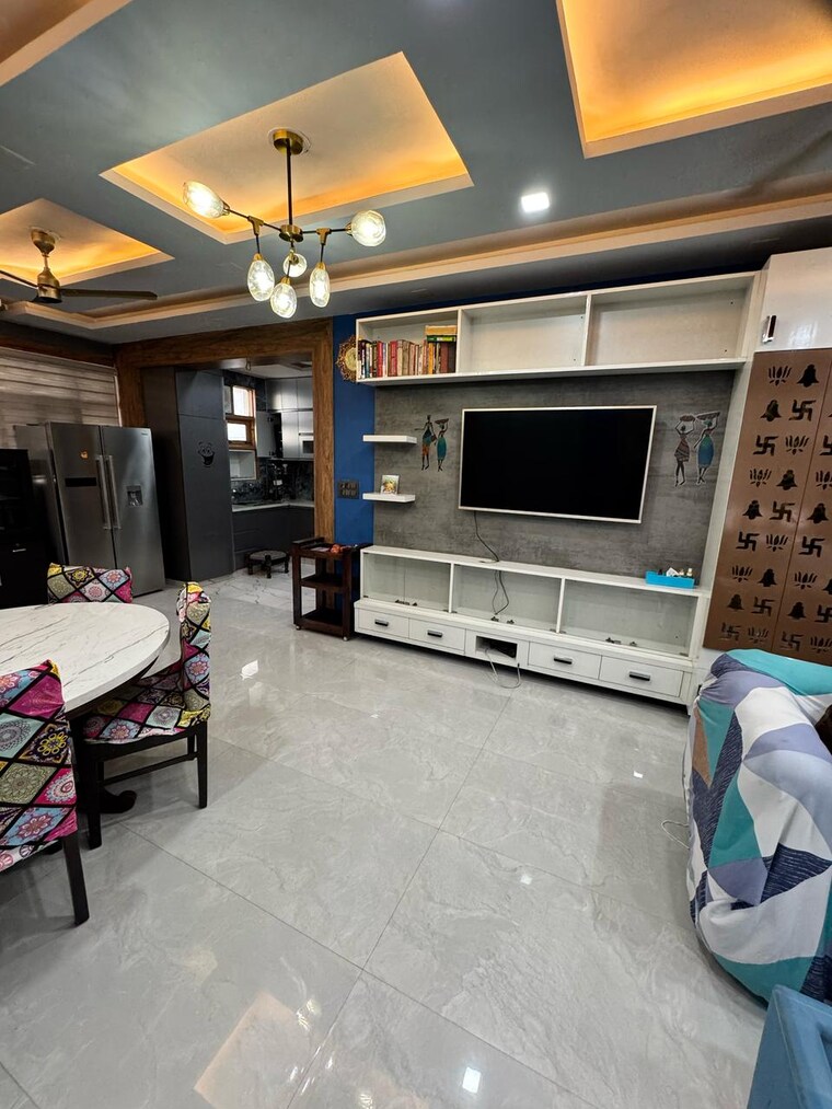  Parking, puri-kohinoor 3 Bedroom 165 Sq.Yd. Builder Floor In Sector 89 Faridabad 8450617