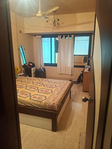 Bedroom in 2 BHK Apartment at Vile Parle Mahaveer, Vile Parle West – for Rent