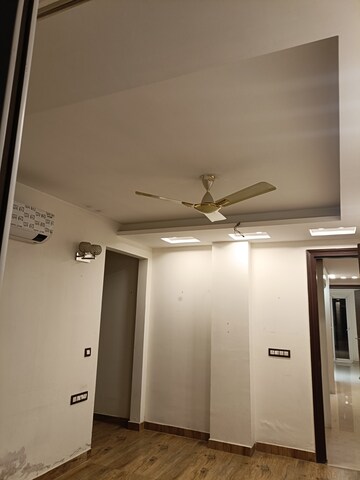 Furnished Amenities in 4 BHK Builder Floor at Aradhya Homes, Sector 67a – for Rent