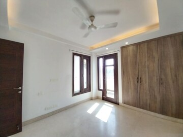 Room in 4 BHK Builder Floor at Saket – for Rent