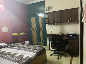 Team Area in 4 BHK Builder Floor at Saket – for Rent